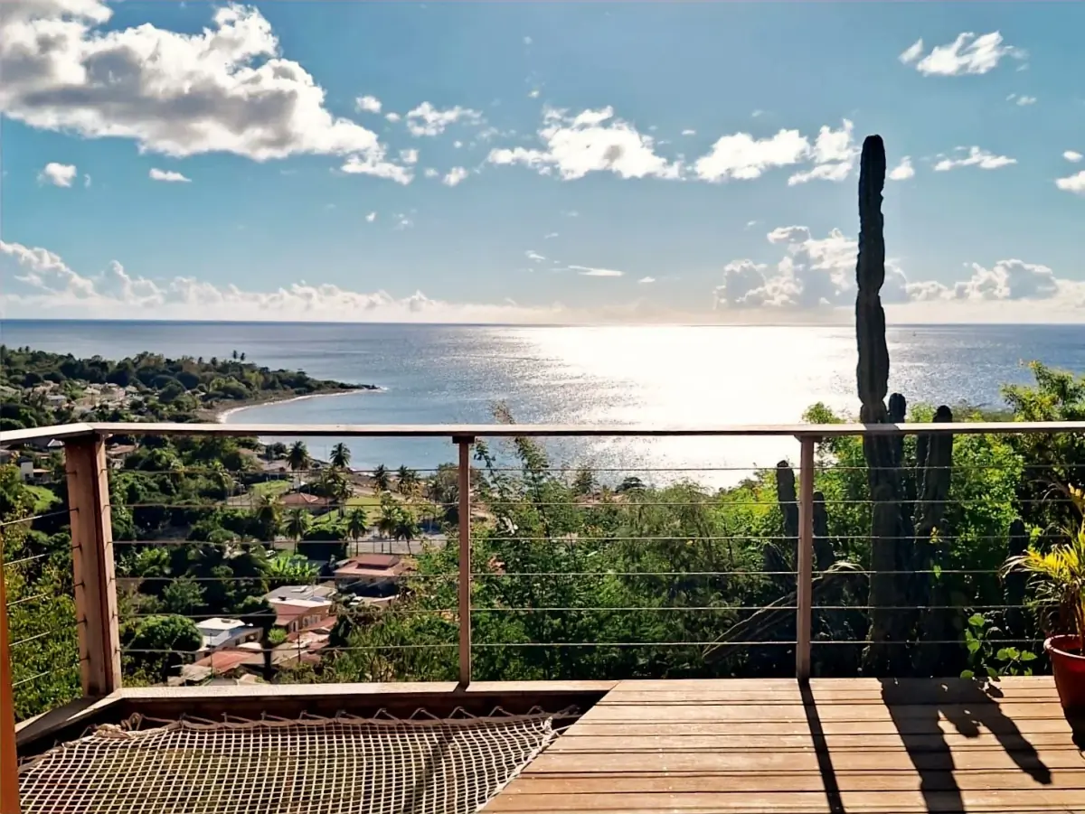 Terrasse avec vue sur la mer des Caraïbes